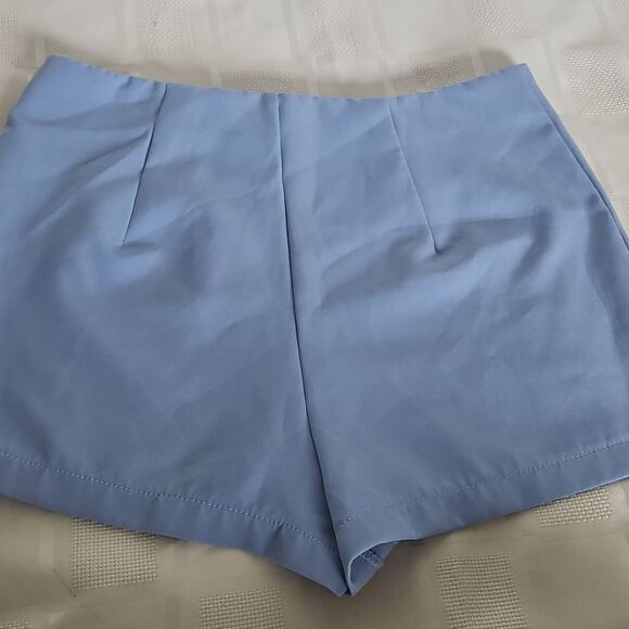 Women's Blue Buttoned Shorts - Picture 11 of 16